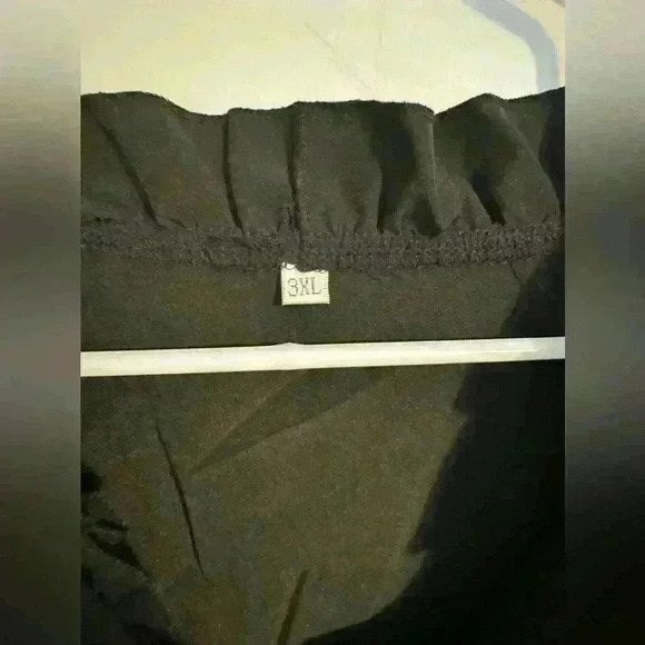 Women’s black dress top 3X - Picture 2 of 3